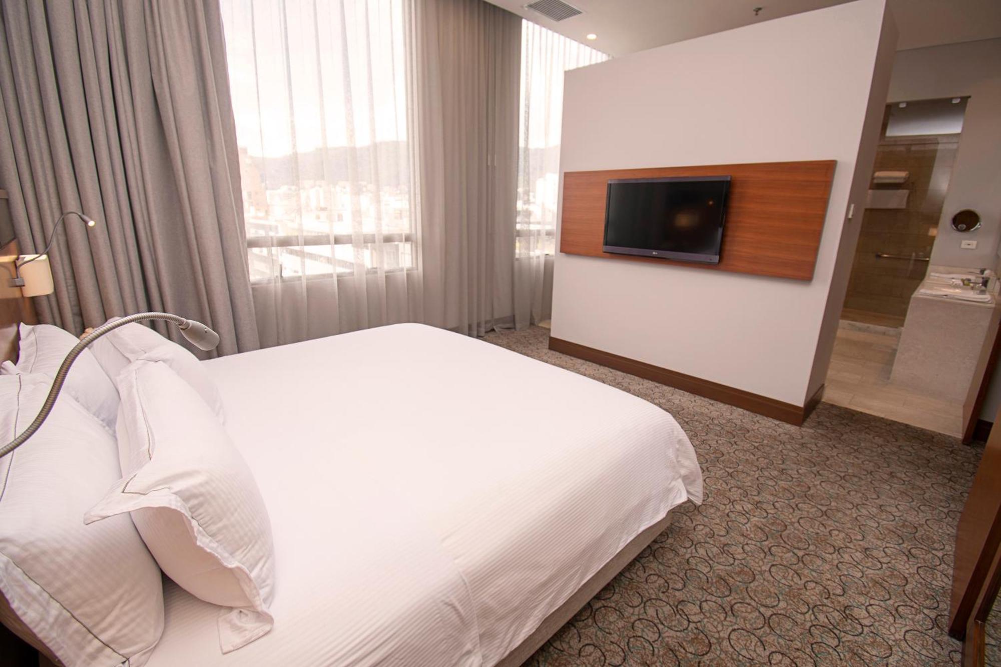 Hotel Doubletree By Hilton Bogota Parque 93 Exterior foto