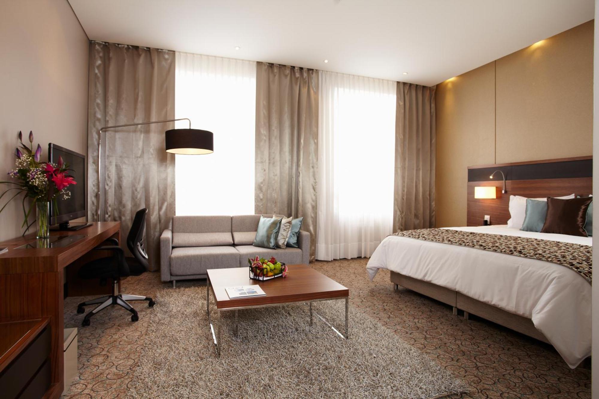 Hotel Doubletree By Hilton Bogota Parque 93 Exterior foto